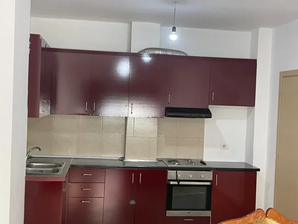 Tirane, jepet me qera apartament 1+1+Ballkon Kati 5, 65 m² 350 € (ASTIR (TEODOR KEKO))