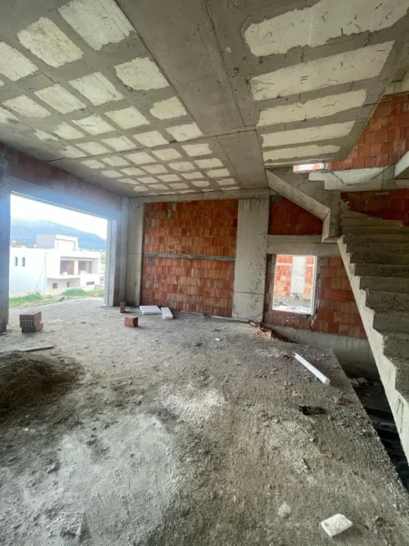 Tirane, shitet Vile 4+1+Ballkon Kati 1, 374 m² 540.000 € (Sauk, Olive Park)