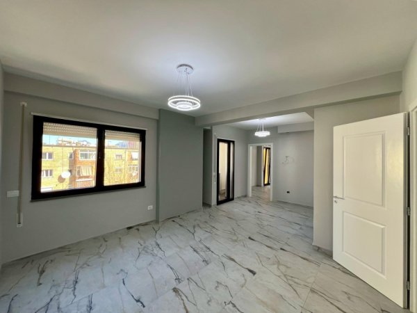Tirane, jepet me qera apartament 1+1 Kati 3, 74 m² 700 € (Shkolla e Baletit)