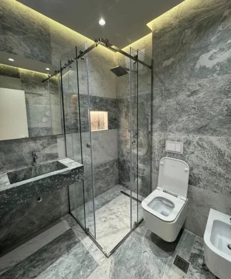 Tirane, shitet apartament 2+1 Kati 2, 113 m² 268.000 € (Liqeni)