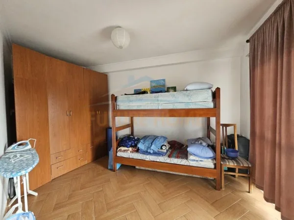 Qera, Apartament 2+1, Rruga e Barrikadave, Tiranë.