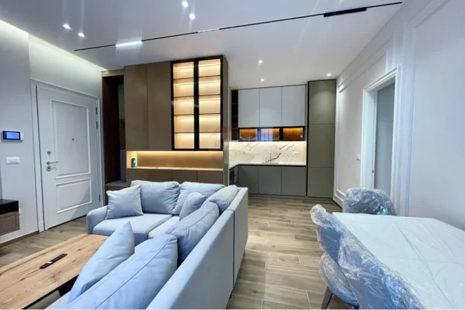 Tirane, jepet me qera apartament 2+1+Ballkon Kati 8, 98 m² 1.300 € (KOMPLEKSI DELIJORGJI)