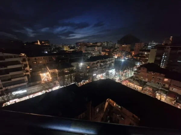 Tirane, shitet 3+1+Aneks+Ballkon , 300.000 € (ish blloku)