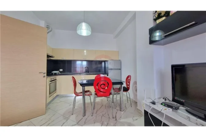 Vlore, shitet apartament 1+1+Ballkon Kati 4, 66 m² 178.000 € (Rr.Aleksander Moisiu)