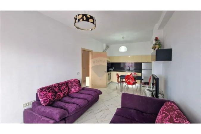 Vlore, shitet apartament 1+1+Ballkon Kati 4, 66 m² 178.000 € (Rr.Aleksander Moisiu)