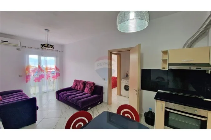 Vlore, shitet apartament 1+1+Ballkon Kati 4, 66 m² 178.000 € (Rr.Aleksander Moisiu)