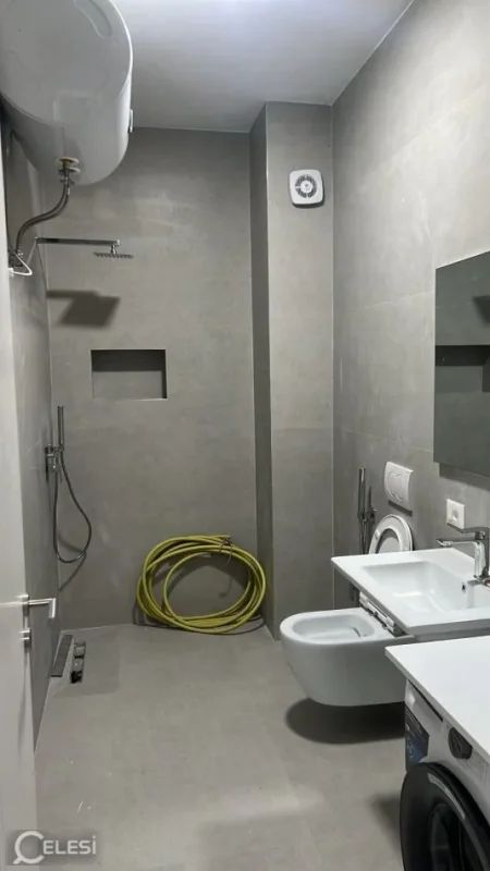 Tirane, jepet me qera apartament 1+1+Ballkon Kati 5, 75 m² 550 € (SABAUDIN GABRANI)