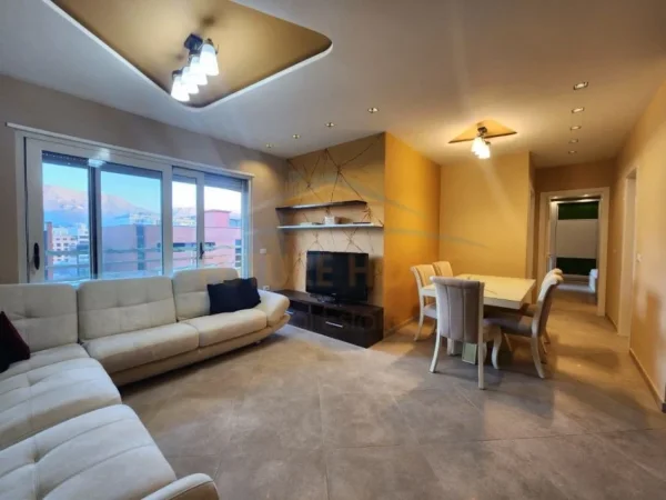 Qera, Apartament 2+1+2, Rruga Panorama, Tiranë.