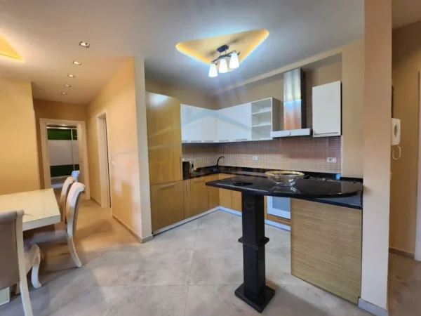 Qera, Apartament 2+1+2, Rruga Panorama, Tiranë.