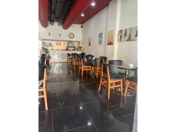 Shitet, Ambjent Biznesi Bar, Myslym Shyri, Tirane