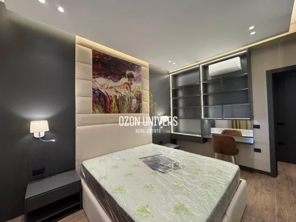 Tirane, jepet me qera apartament 1+1+Ballkon Kati 3, 74 m² 900€ (Kompleksi Delijorgji, Rruga e Kavajës)