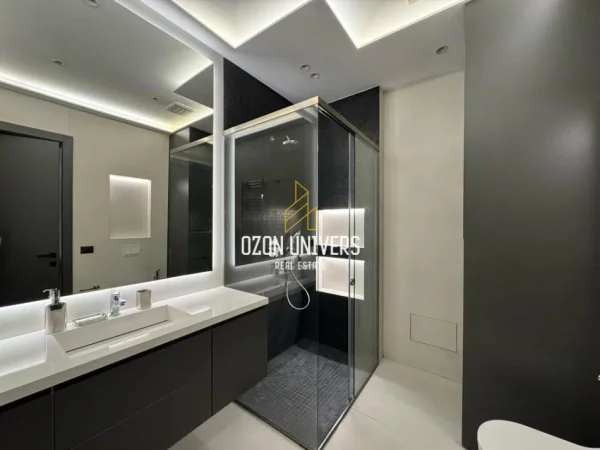 Tirane, jepet me qera apartament 1+1+Ballkon Kati 3, 74 m² 900€ (Kompleksi Delijorgji, Rruga e Kavajës)
