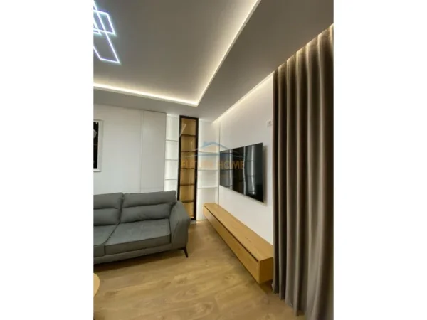 Qera, Apartament 2+1 +2 Poste Parkimi, Kopshti Zoologjik, Tiranë