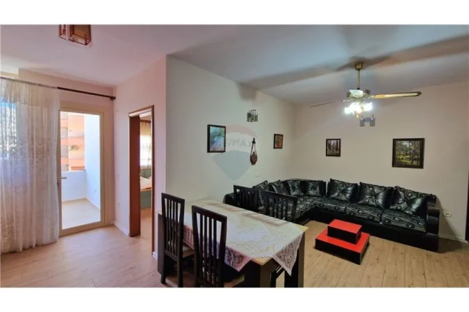 Vlore, shitet apartament 1+1+Ballkon Kati 4, 75 m² 110.000 € (Skele)