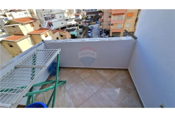 Vlore, shitet apartament 1+1+Ballkon Kati 4, 75 m² 110.000 € (Skele)