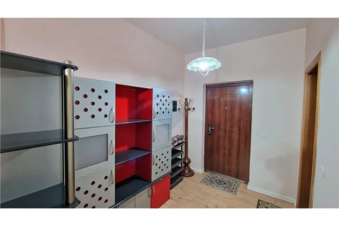 Vlore, shitet apartament 1+1+Ballkon Kati 4, 75 m² 110.000 € (Skele)