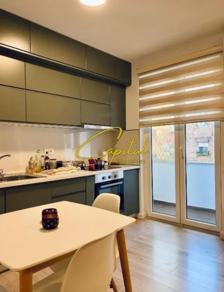 Tirane, shitet apartament 3+1 Kati 3, 146 m² 395.000 € (QENDER)