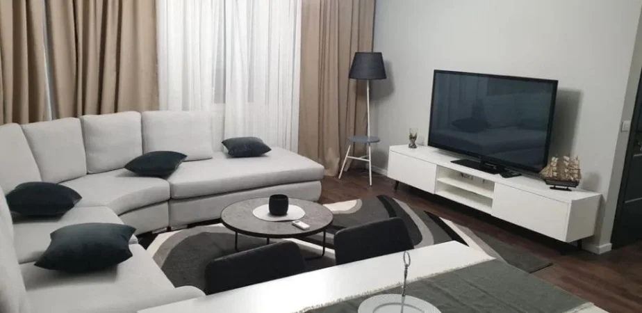 Tirane, Qera 1+1 Kati 1, 67 m² 450 € (Siri Kodra)
