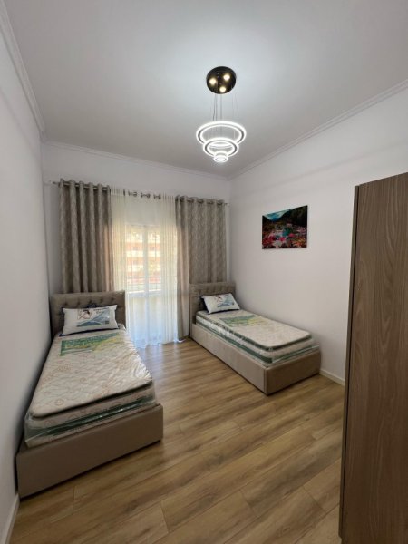 Tirane, shitet apartament 2+1+Aneks+Ballkon Kati 2, 119 m² 145.000 € (astir)