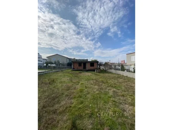 Tirane, shitet truall , 500 m² 150.000 € (PASKUQAN)