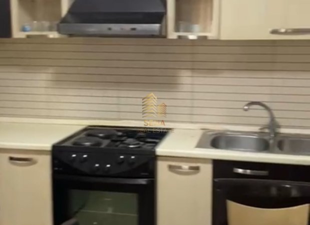 Tirane, jepet me qera apartament 2+1+Ballkon Kati 4, 450 € (Rruga 5 Maji)