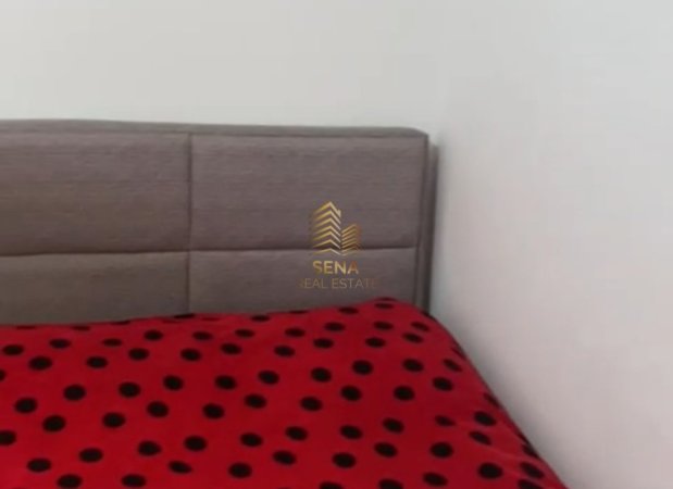 Tirane, jepet me qera apartament 2+1+Ballkon Kati 4, 450 € (Rruga 5 Maji)