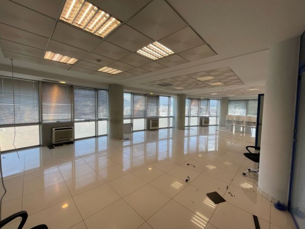 Tirane, jepet me qera zyre Kati 11, 269 m² 2.800 € (rruga e saraceve)