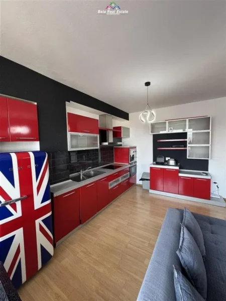 Tirane, jepet me qera apartament 2+1 Kati 8, 120 m² 700 € (selvia)