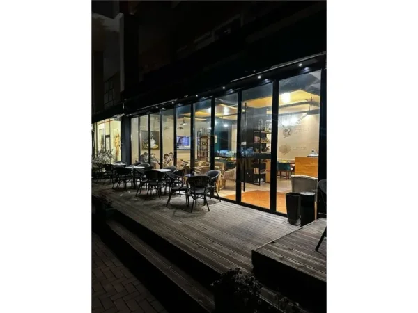 Tirane, jepet me qera ambjent biznesi Kati 0, 74 m² 1.500 € (Vasil Shanto)