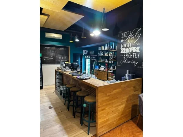 Tirane, jepet me qera ambjent biznesi Kati 0, 74 m² 1.500 € (Vasil Shanto)