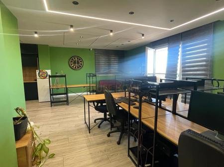 Tirane, jepet me qera ambjent biznesi+post parkimi Kati 7, 180 m² 1.300 € (ish Profarma, Xhamlliku, Tiranë. AREA50793)