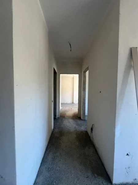 Tirane, shitet apartament 2+1 , 111 m² 155.000 € (Kompleksi Xheluks)