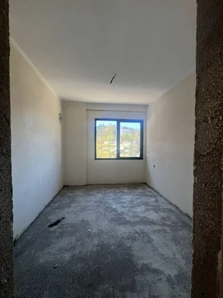 Tirane, shitet apartament 2+1 , 111 m² 155.000 € (Kompleksi Xheluks)