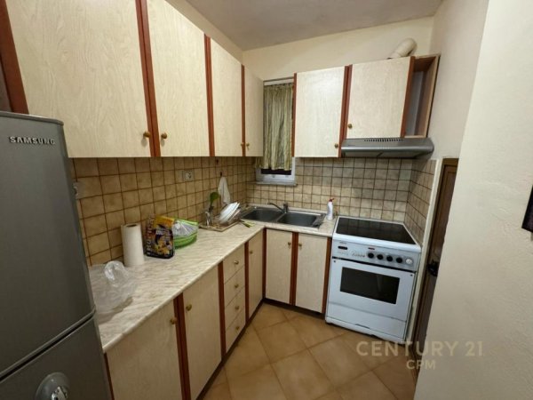 Tirane, jepet me qera apartament 1+1 Kati 4, 56 m² 400 € (Restorant durrsi)
