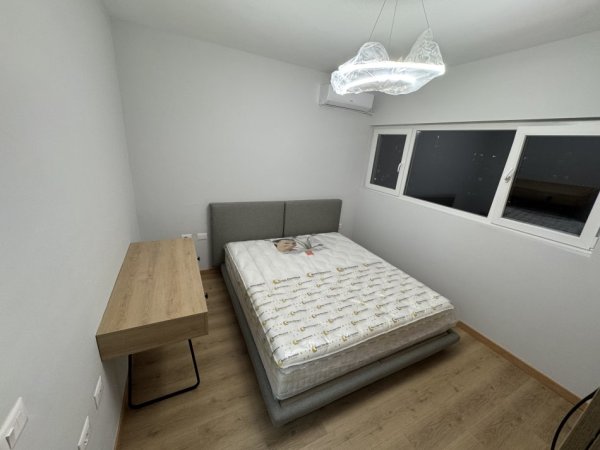 Tirane, jap me qera apartament 1+1+Ballkon Kati 5, 500 € (5 Maji)