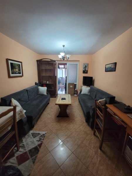Tirane, jepet me qera apartament 1 +1 Kati 2, 50 m² 35,000 Lek (Myslym Shyri)