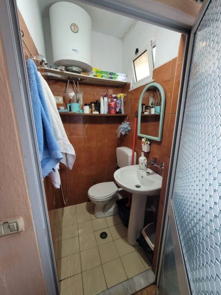 Tirane, jepet me qera apartament 1 +1 Kati 2, 50 m² 35,000 Lek (Myslym Shyri)