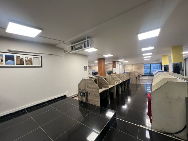 Tirane, jepet me qera ambjent biznesi Kati 1, 260 m² 2.500 € (muhamet gjollesha)