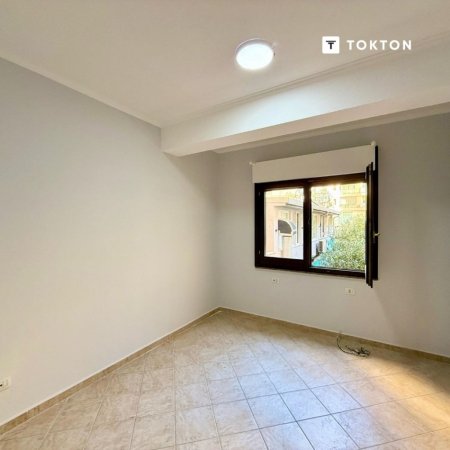 Tirane, shitet apartament 3+1 Kati 1, 145 m² 320.000 € (Komuna e Parisit, Tiranë, TT 1909)