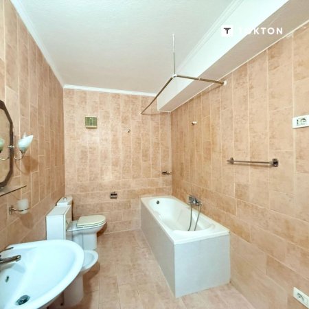 Tirane, shitet apartament 3+1 Kati 1, 145 m² 320.000 € (Komuna e Parisit, Tiranë, TT 1909)