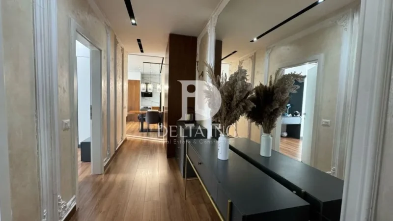 Tirane, shitet apartament 2+1+Ballkon Kati 8, 96 m² 198.000 € (Oxhaku)