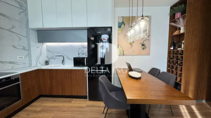 Tirane, shitet apartament 2+1+Ballkon Kati 8, 96 m² 198.000 € (Oxhaku)