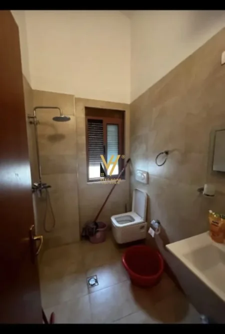 Durres, shitet apartament 1+1+Ballkon Kati 5, 70 m² 73.000 € (MALI I ROBIT)