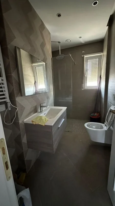 Tirane, jepet me qera apartament Kati 3, 170 m² 1.000 € (teodor keko)