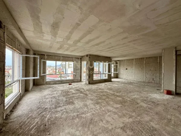 Tirane, shes apartament 2+1 , 114 m² 142.500 € (Rruga e Dibres)