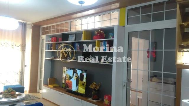 Tirane, jepet me qera apartament 1+1+Ballkon Kati 9, 60 m² 350 € (Fresku)