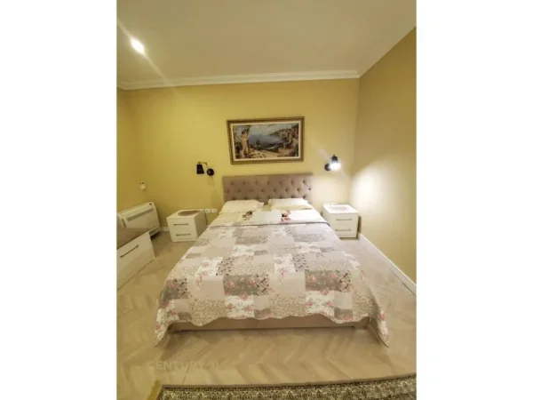 Tirane, jepet me qera apartament 2+1 Kati 1, 71 m² 800 € (Rruga e Dibres)