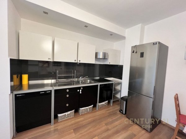 Tirane, jepet me qera apartament 2+1 Kati 3, 73 m² 550 € (Bill Klinton)