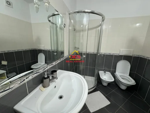 Vlore, shitet vetem 1 dhome 1+1+Ballkon Kati 2, 50 m² 105.000 €