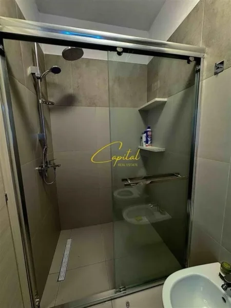 Tirane, jepet me qera apartament 1+1 Kati -2, 70 m² 650 € (ASTIR)